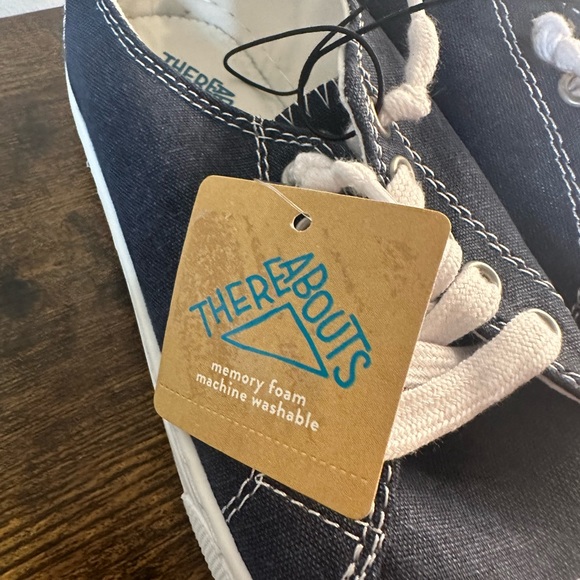 Thereabouts Little and Big Girls Navy Scooter Canvas Sneaker NWT Various sizes - Picture 3 of 6